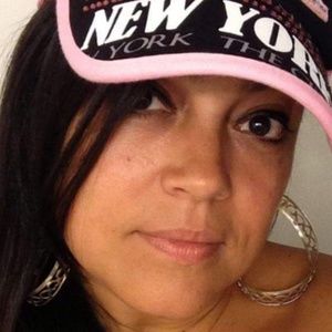 Meet your Posher, Nelida